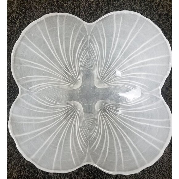 Frosted Glass Shell Bowl Set of 2 vintage Mikasa Salad or Seafood Serving Dishes - Picture 5 of 7